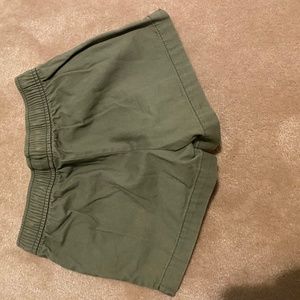 Old navy army Green girls cargo shorts